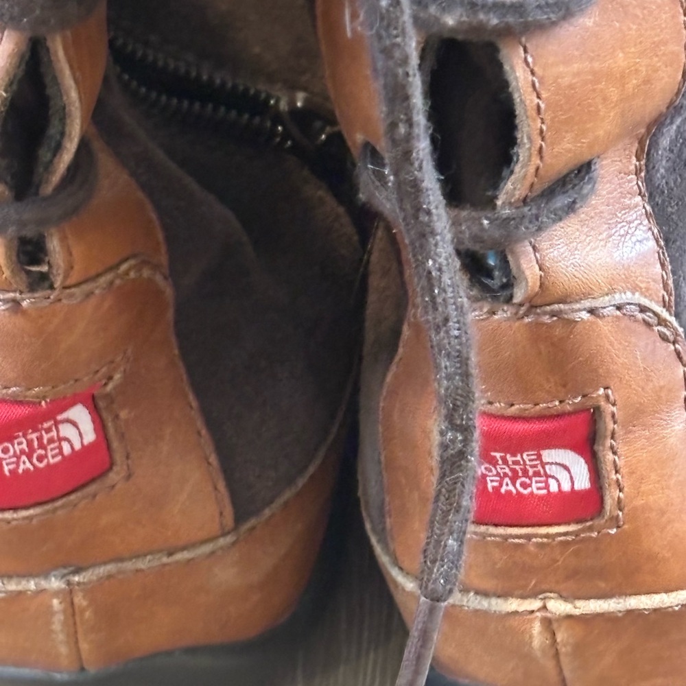 The North Face Brown and Tan Faux-Fur Trim Winter Boots 105 - Picture 2 of 6